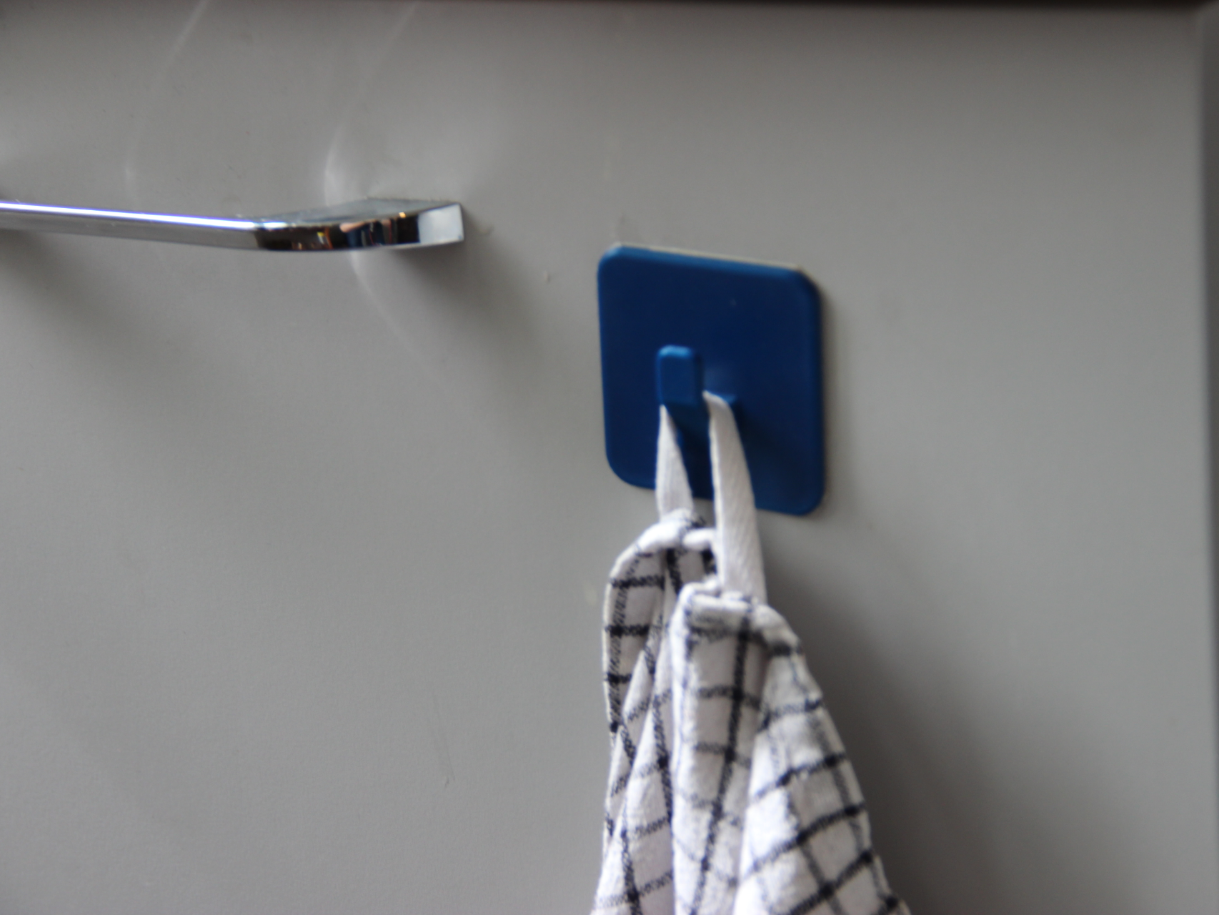 Kitchen towel holder