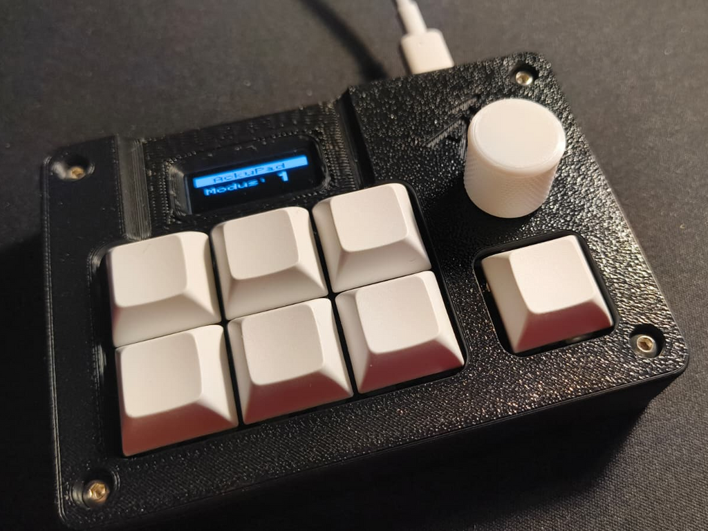 AckuPad (DIY Macropad for only $10)