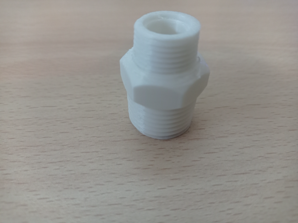 Reducing hexagon nipple (male 1/2 BSPT - male M16)