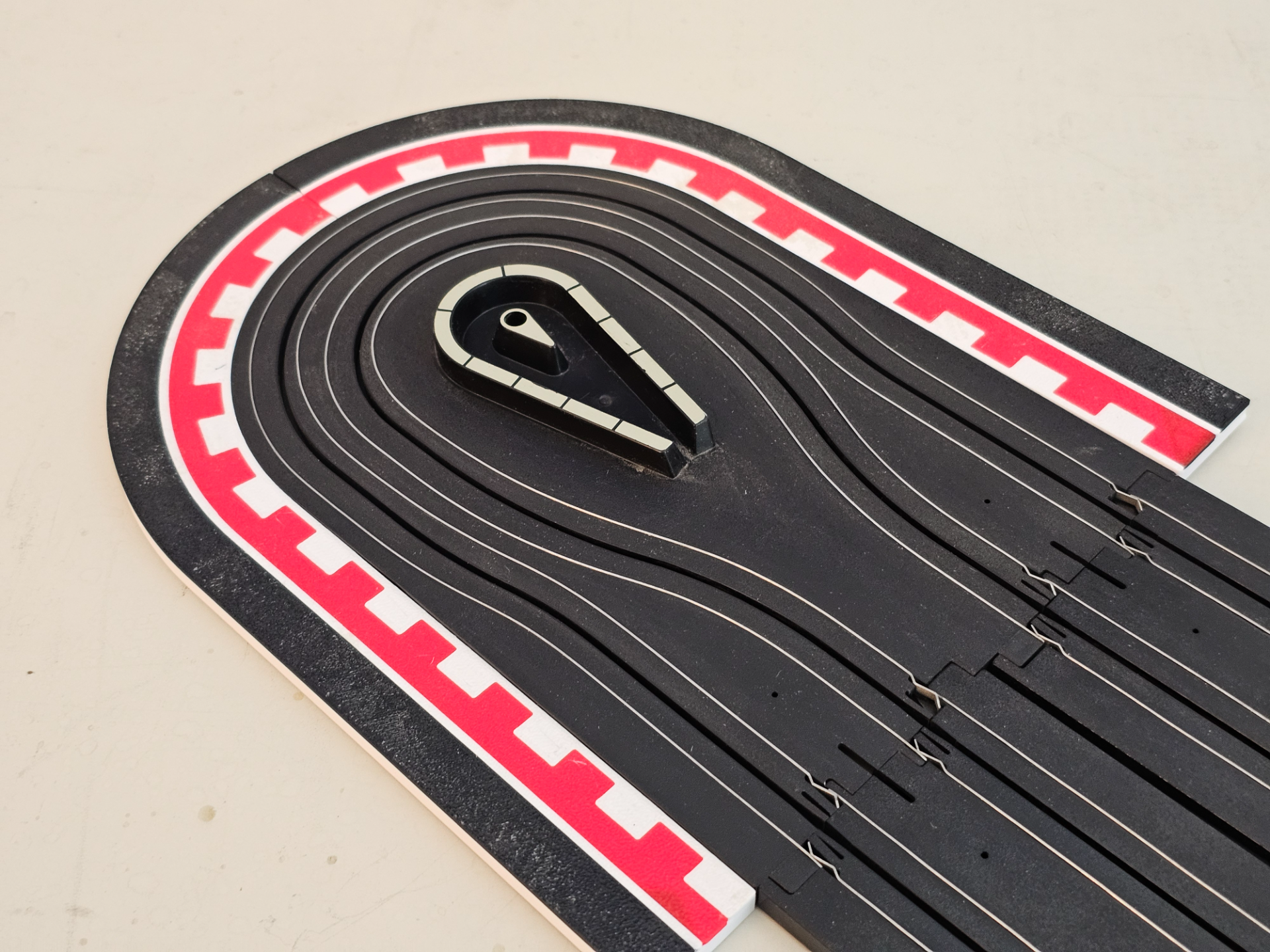 Slot Car Track Borders: AFX Haipin