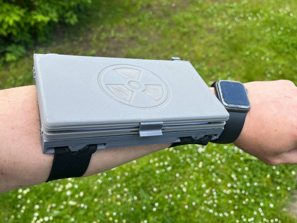 Document case with map on arm holder, tactical