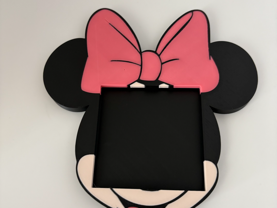 Minni mouse pad holder