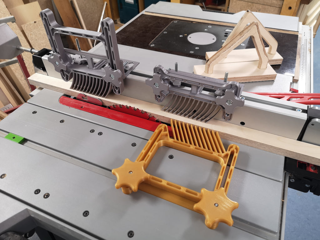 Bosch GTS 10 XC Vertical Featherboard