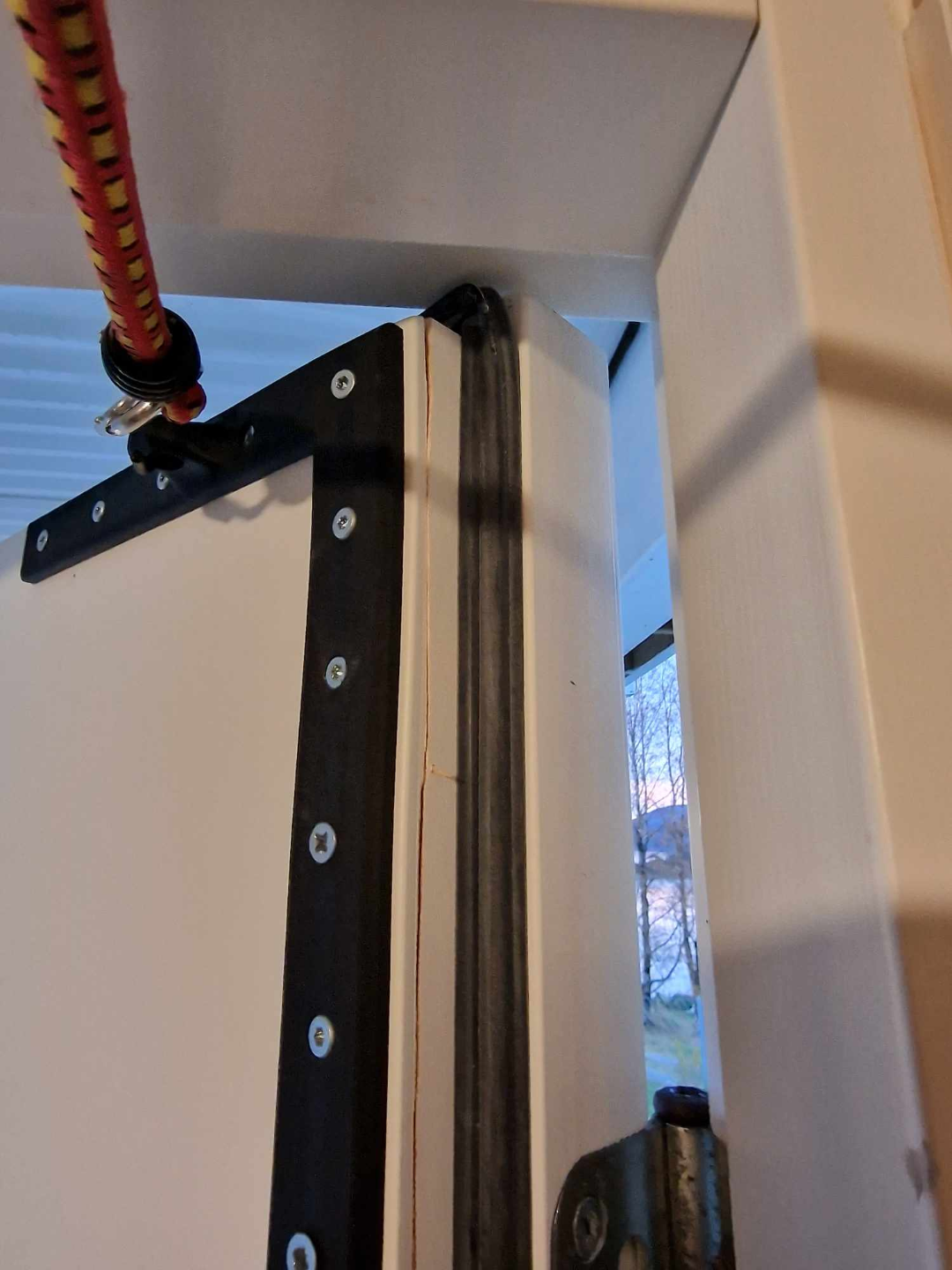 Door corner reinforcement