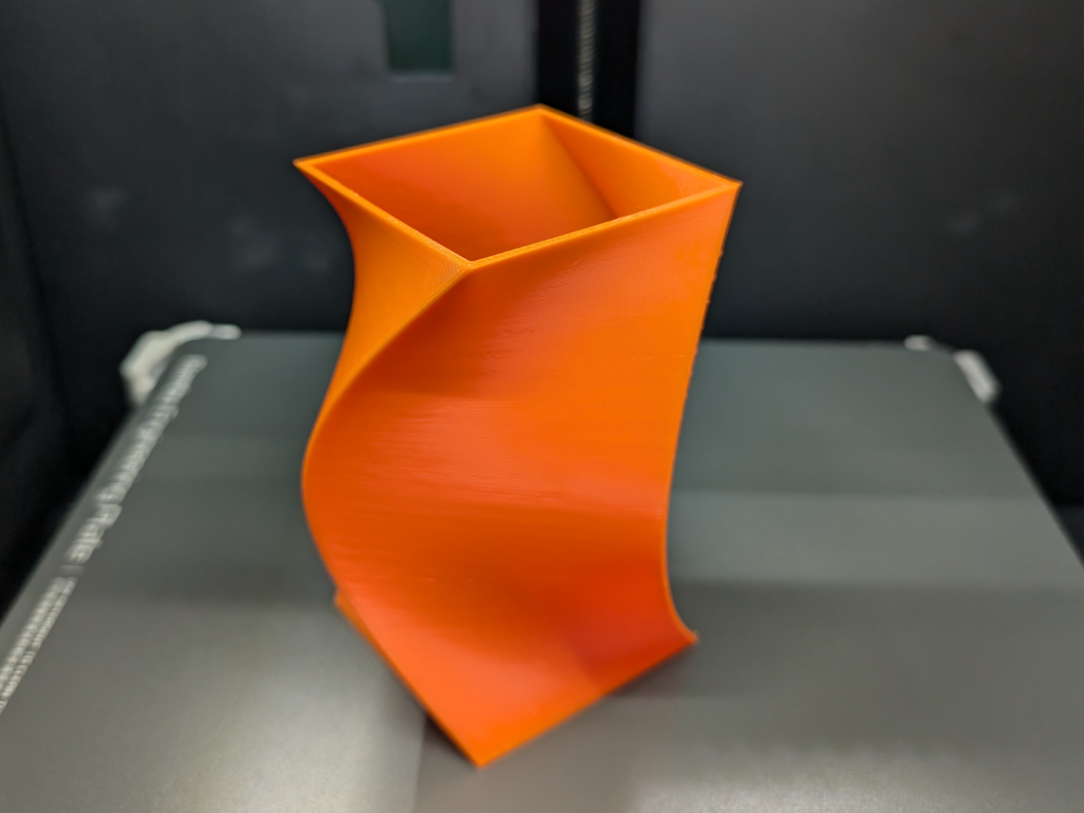 Square curvy vase/ pencil cup