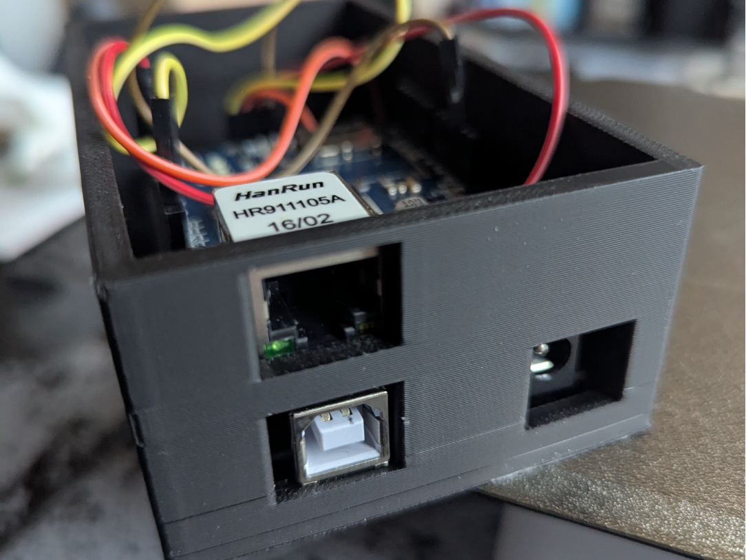 Arduino UNO R3 mit Netzwerkmodul und Ultraschall