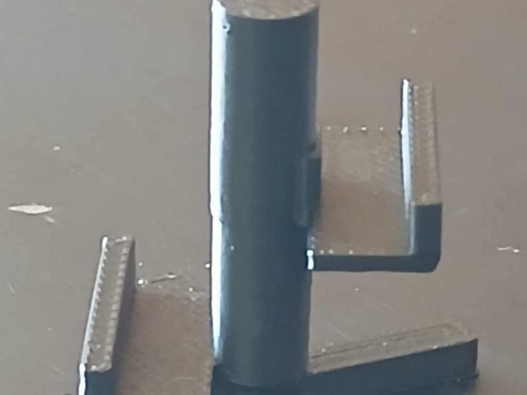 two side monitor raiser
