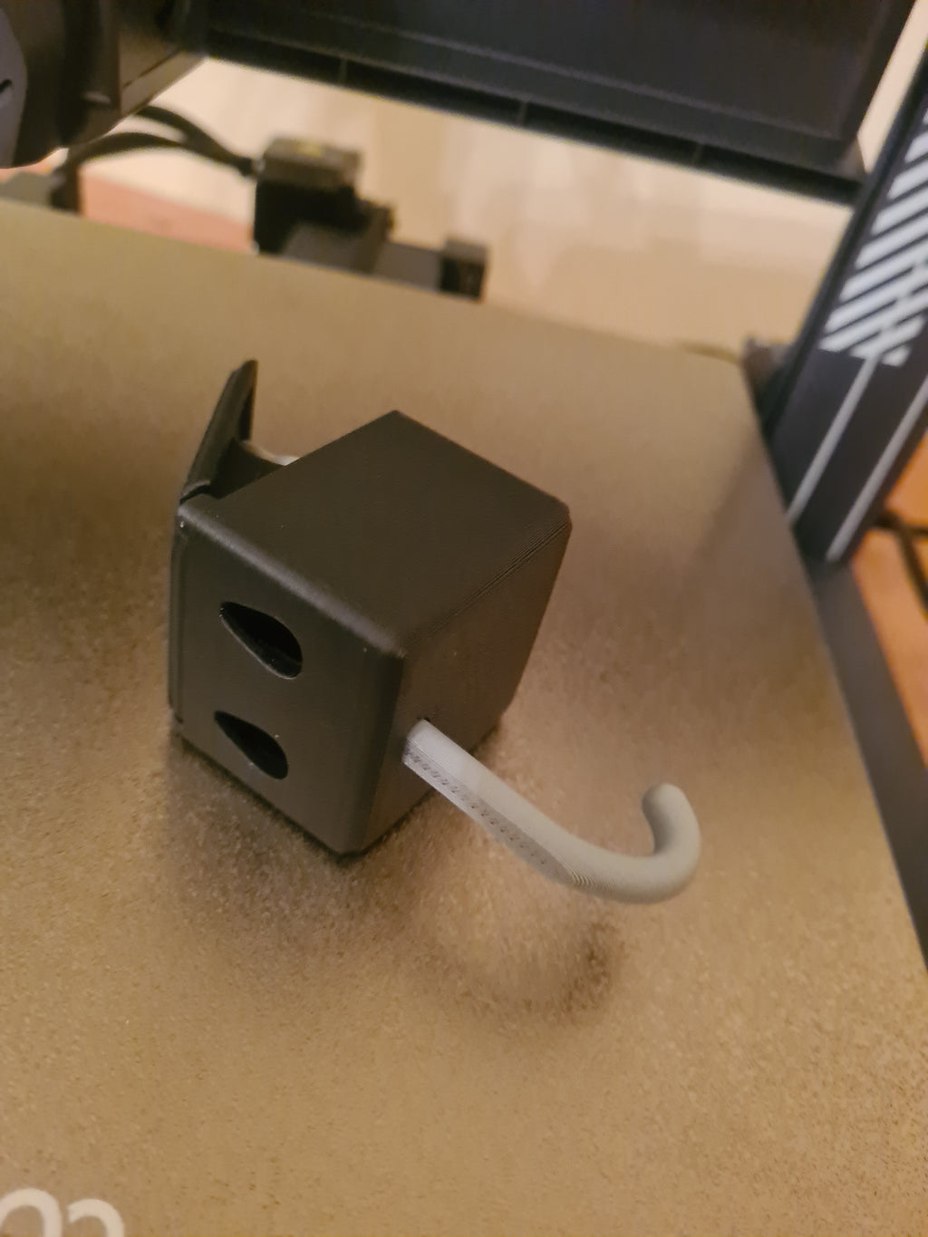 Cat key hook with mounting holes