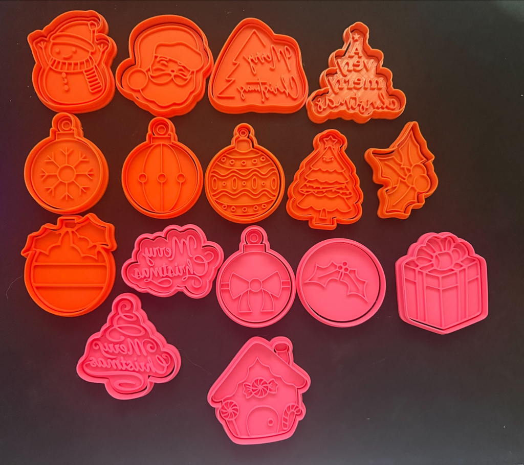 christmas cookie cutters and stamps. set of 16