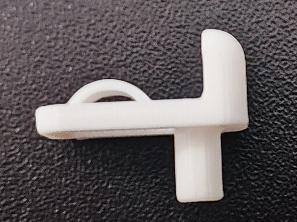Glass shelf support bracket for furnitures