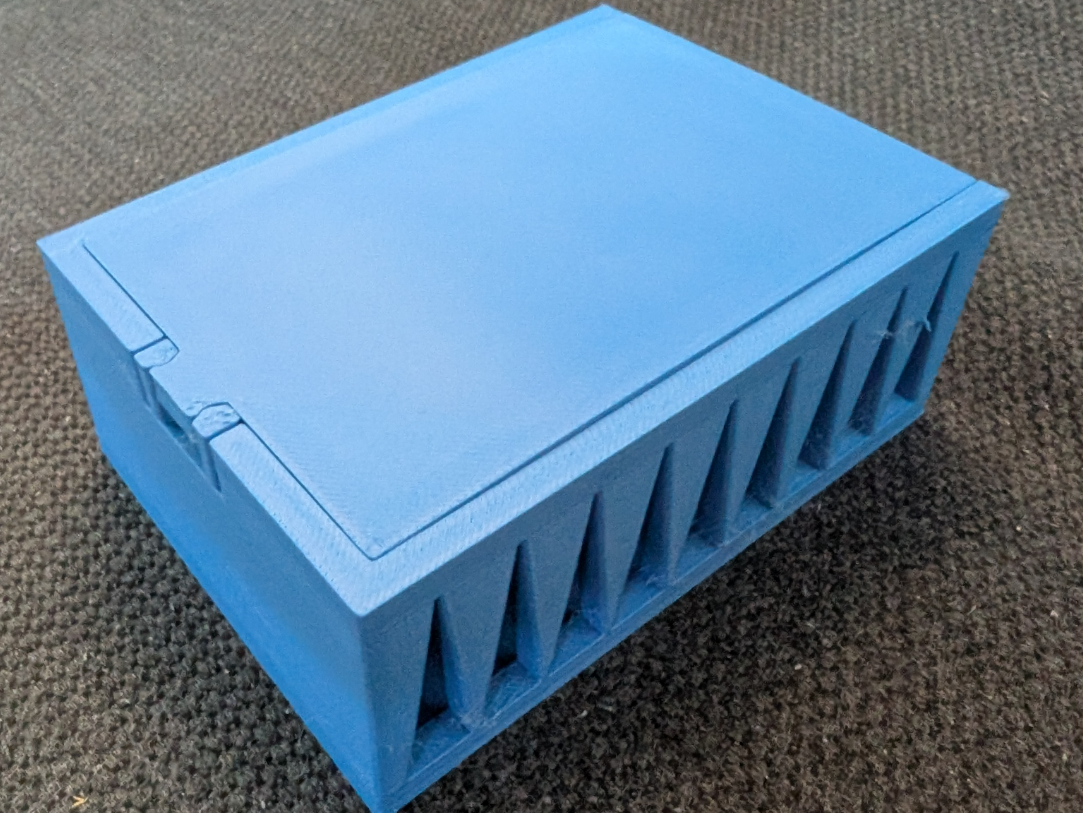 Box with Sliding Lid and snapping lock