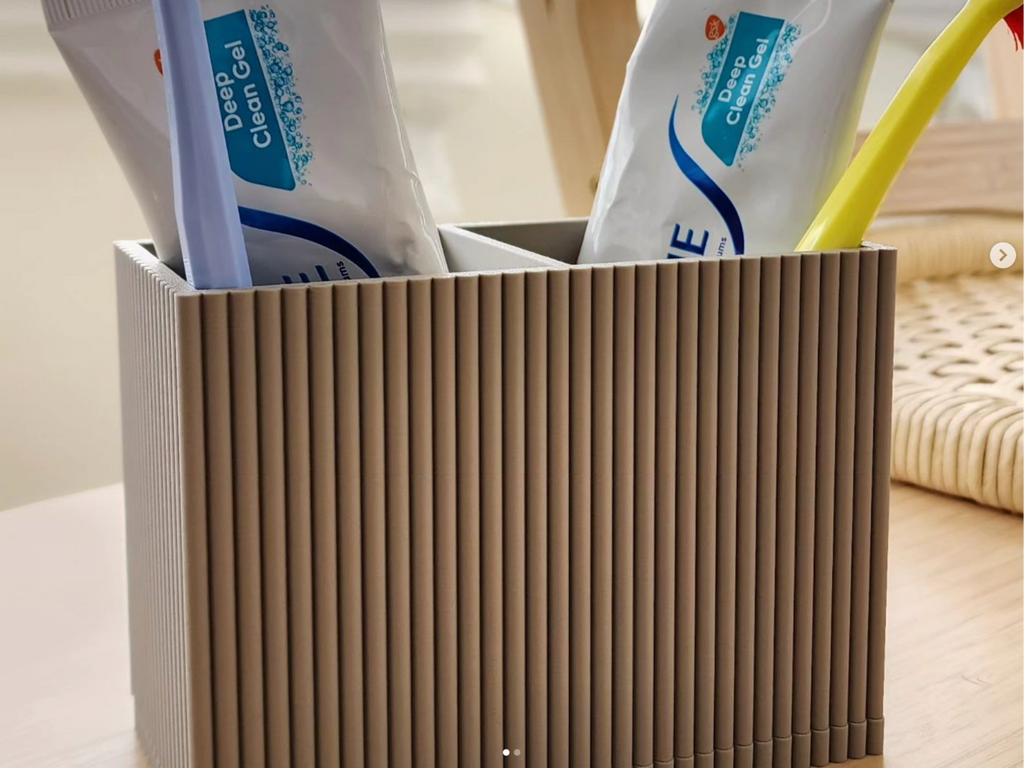 Toothbrush holder