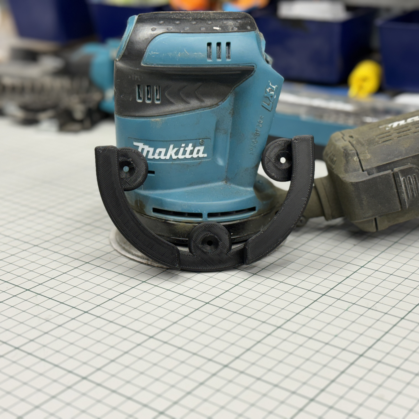 Makita DBO180 (orbital sander) mount