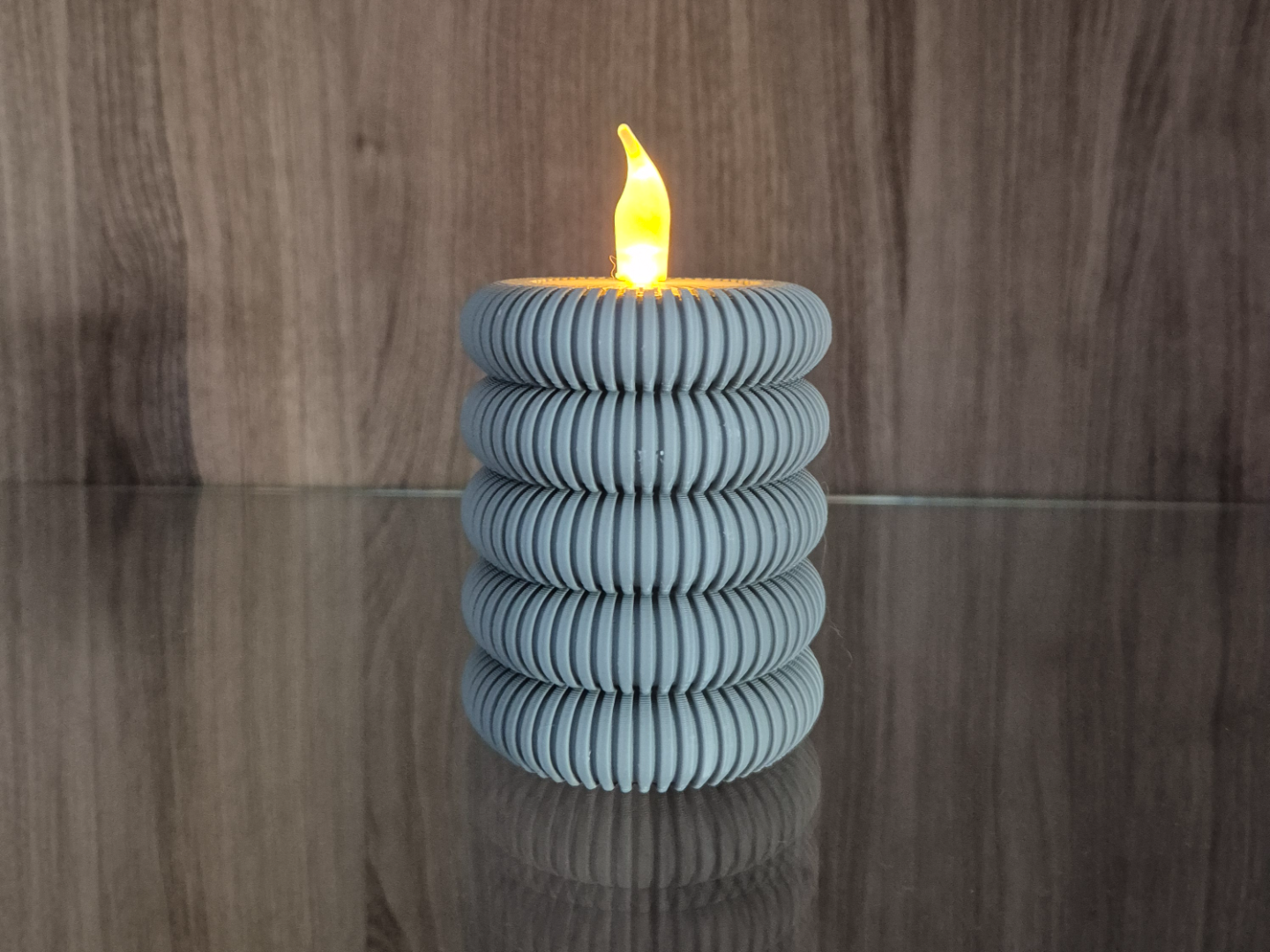 Ribbed Tealight Holder - Modern and Elegant