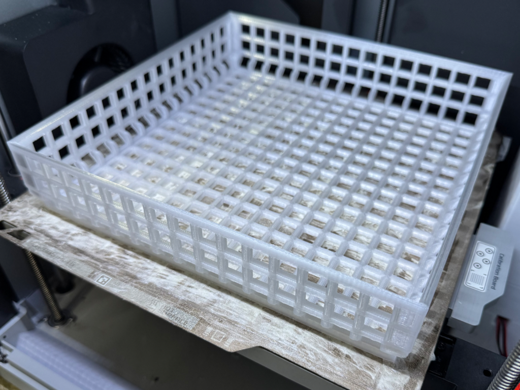 Generic stackable X1/P1 dry box/tray