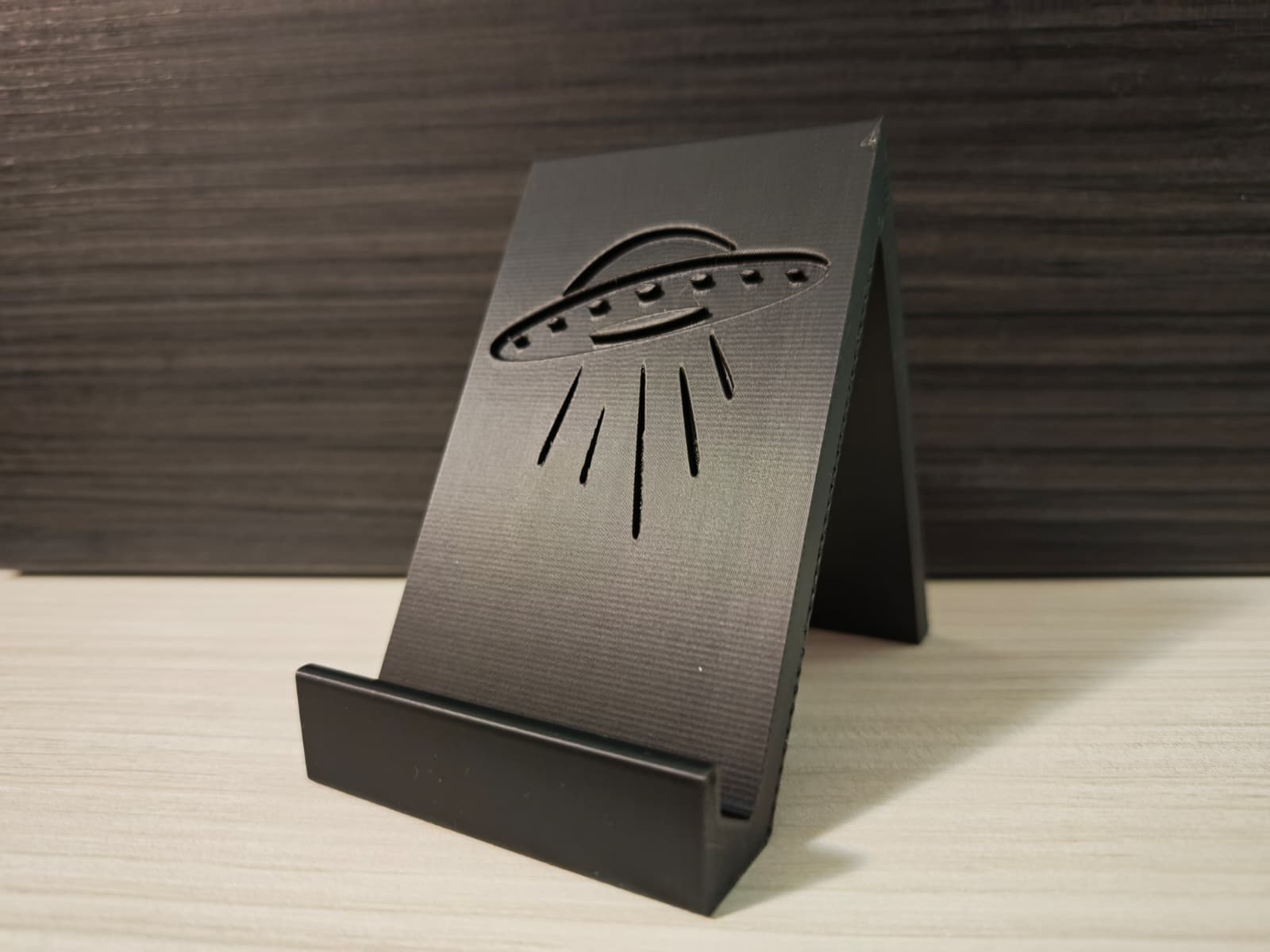 Alien UFO Phone Stand (simple build)