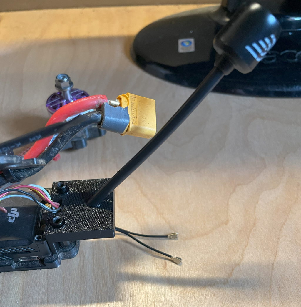 Runcam DJI O3 antenna mount for TBS Source one V5