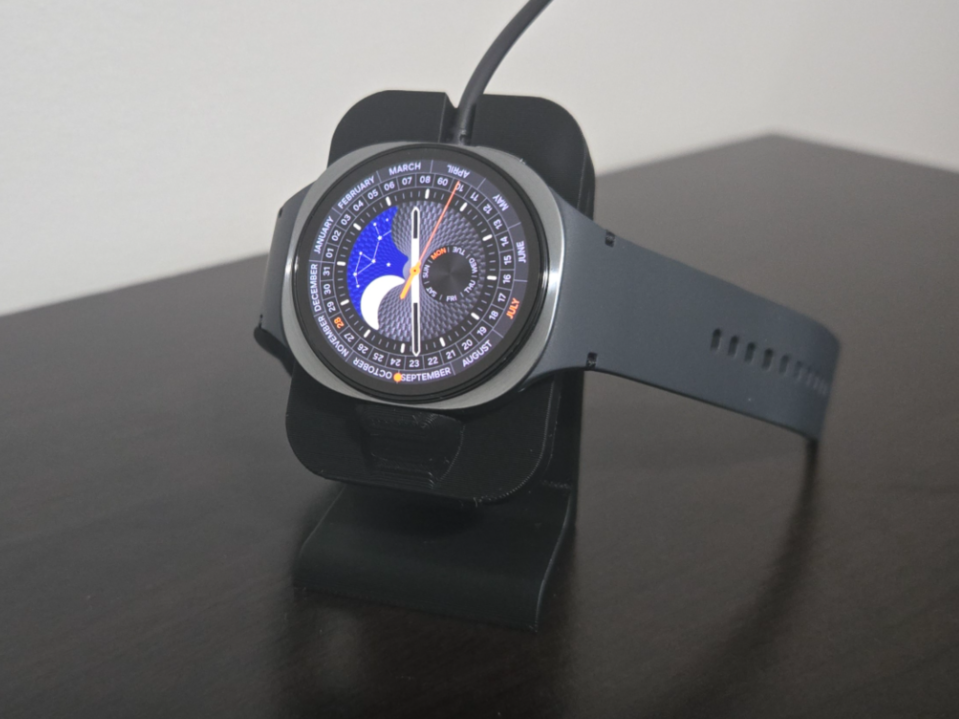 Galaxy Watch 8 Charging Stand