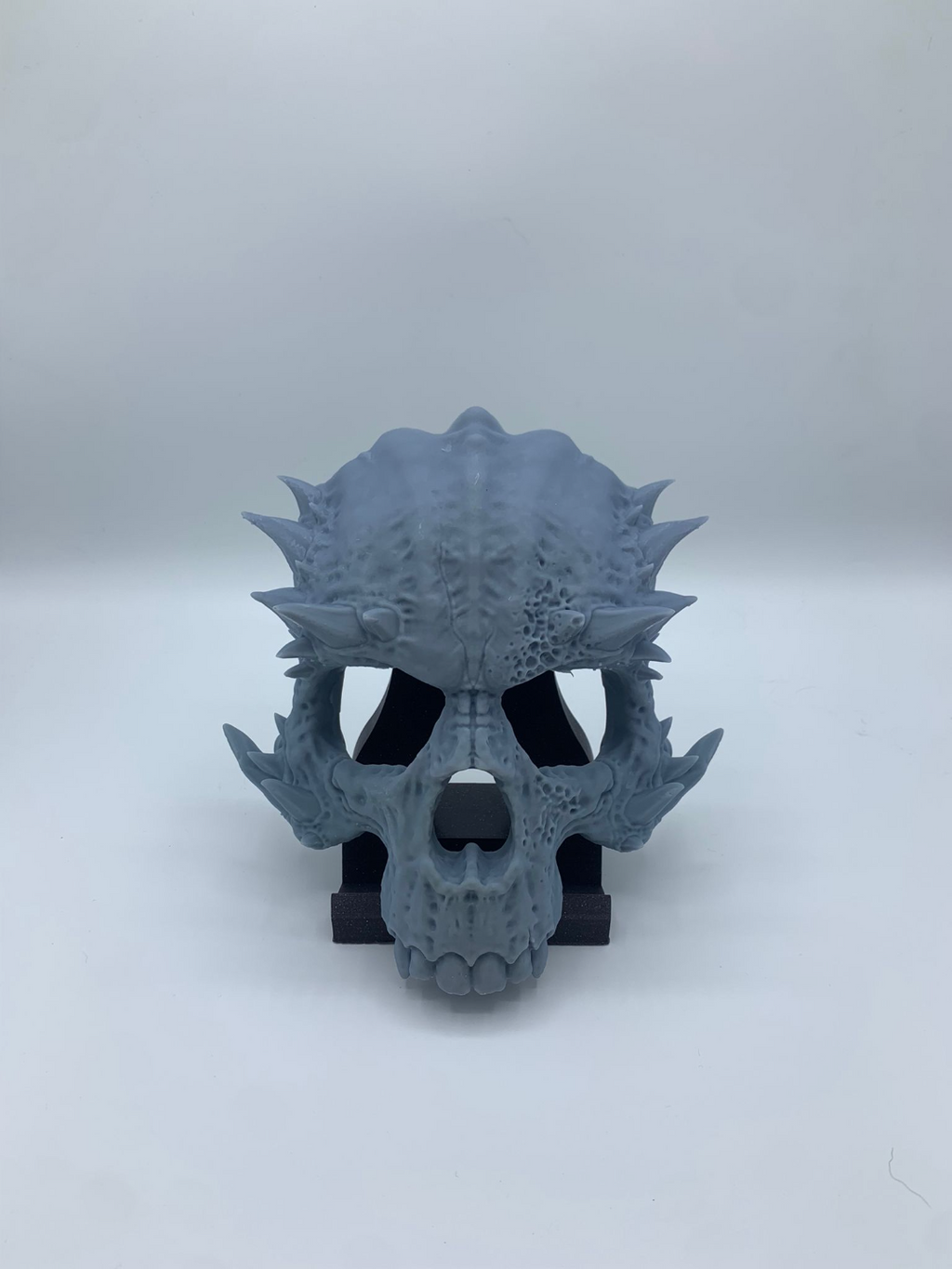 creepy hallowen demon mask