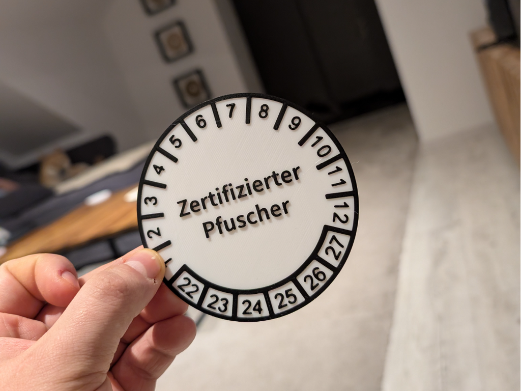 Modifizierbarer TÜV Banner
