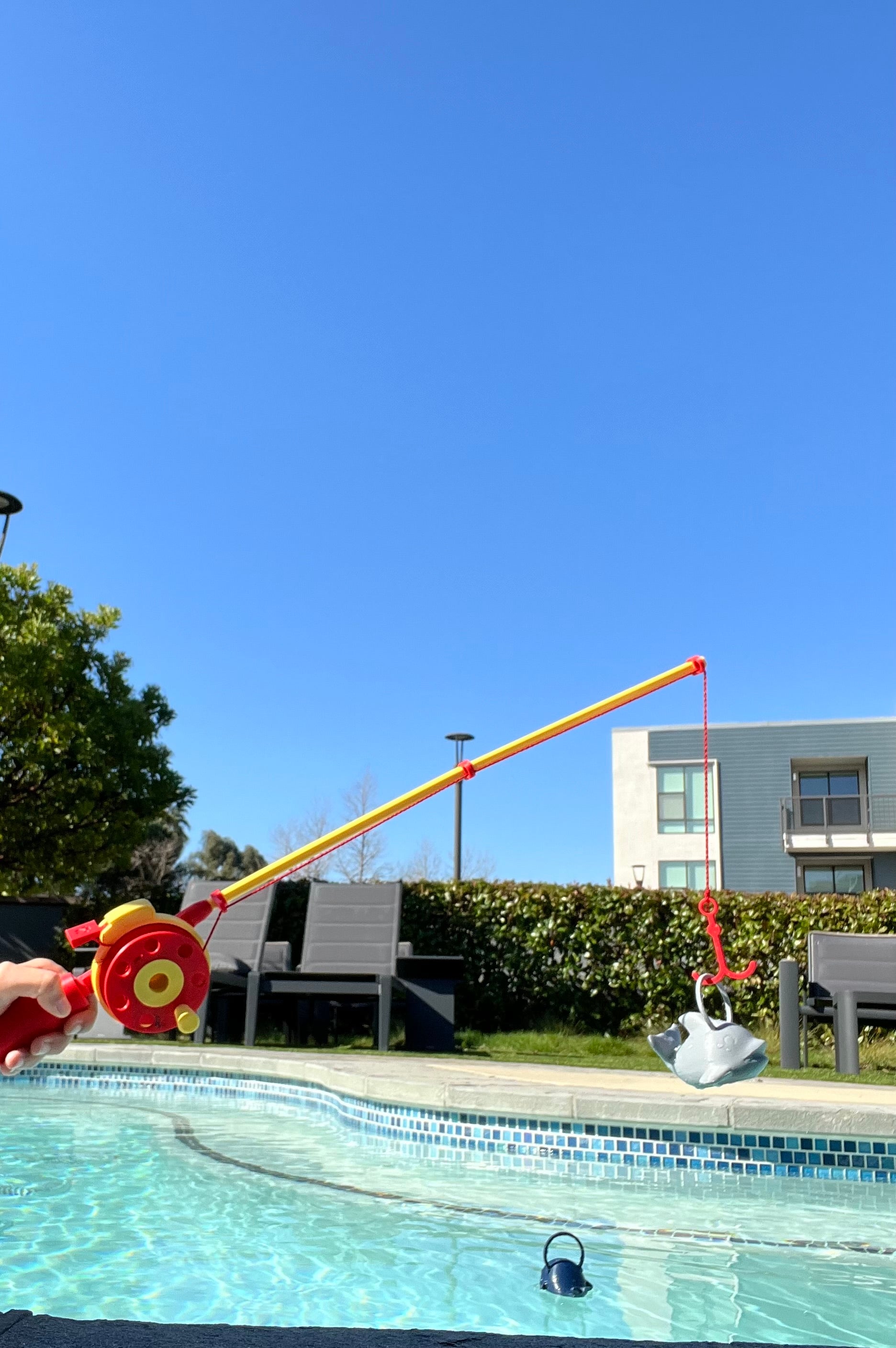 Functional Fishing Rod pool toy - clicking sound