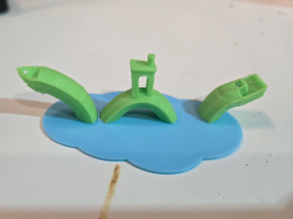 Loche Ness Benchy