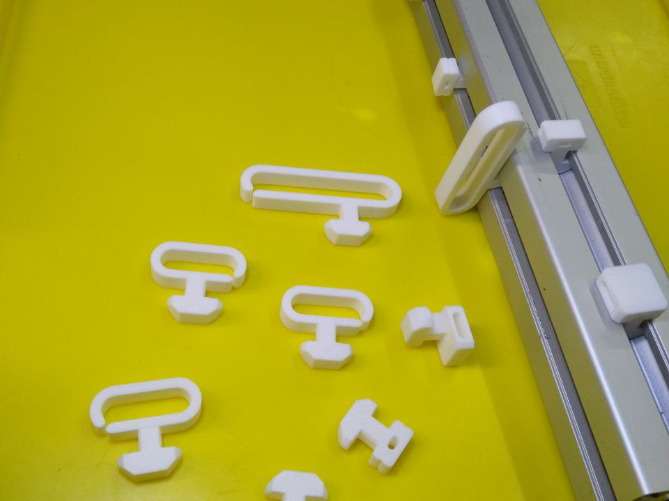 passe câble pour rail T-slot DIN Rexroth Boch