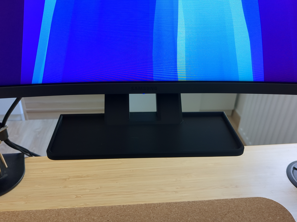 Under monitor shelf - Samsung C27JG50QQU