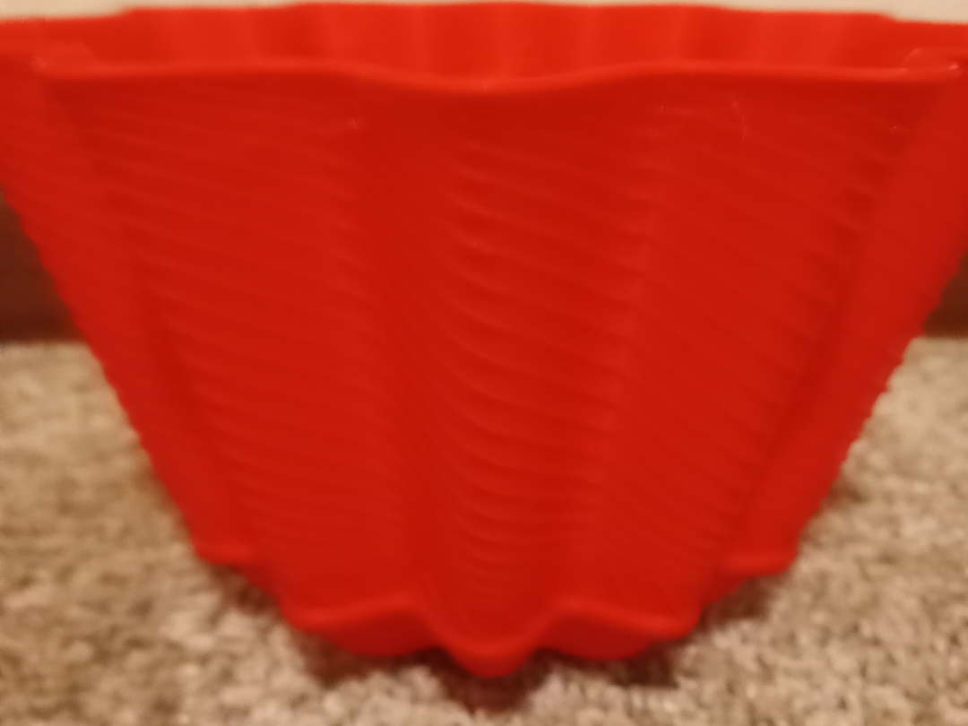Spiral bowl/vase