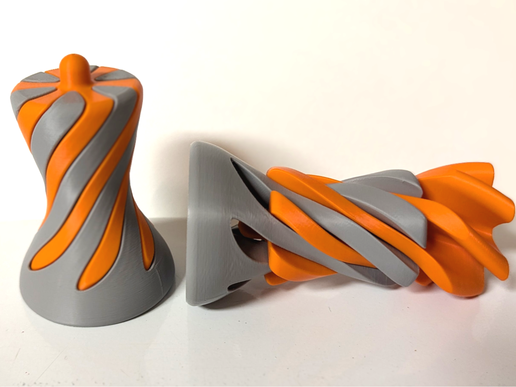 Spiral passthrough fidget