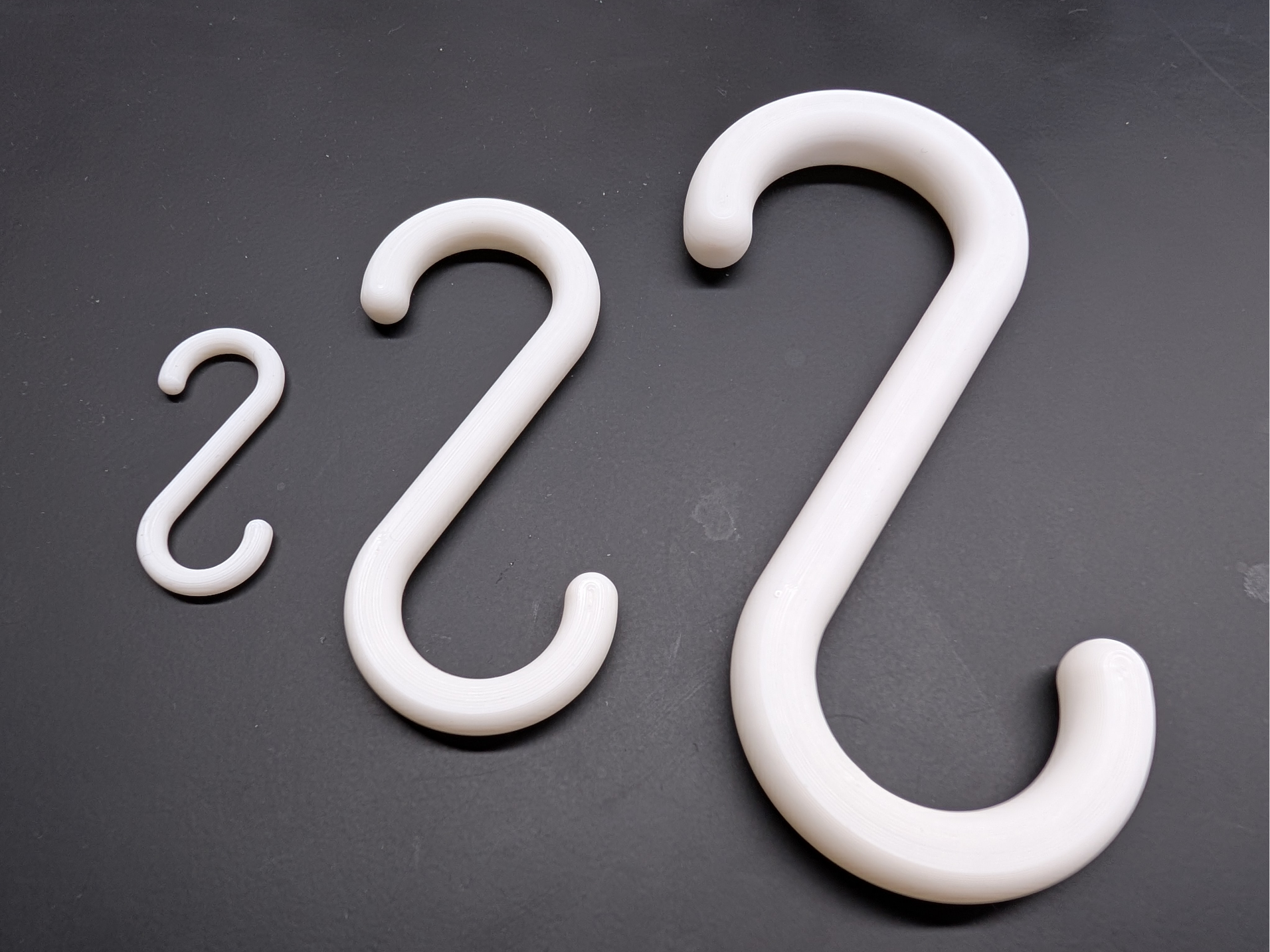 Simple Rounded S-Hook (Customizable)