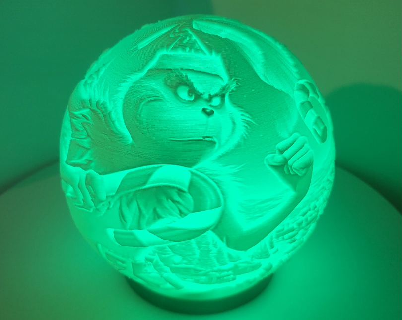 Lithophane Sphere - Grinch vs Santa
