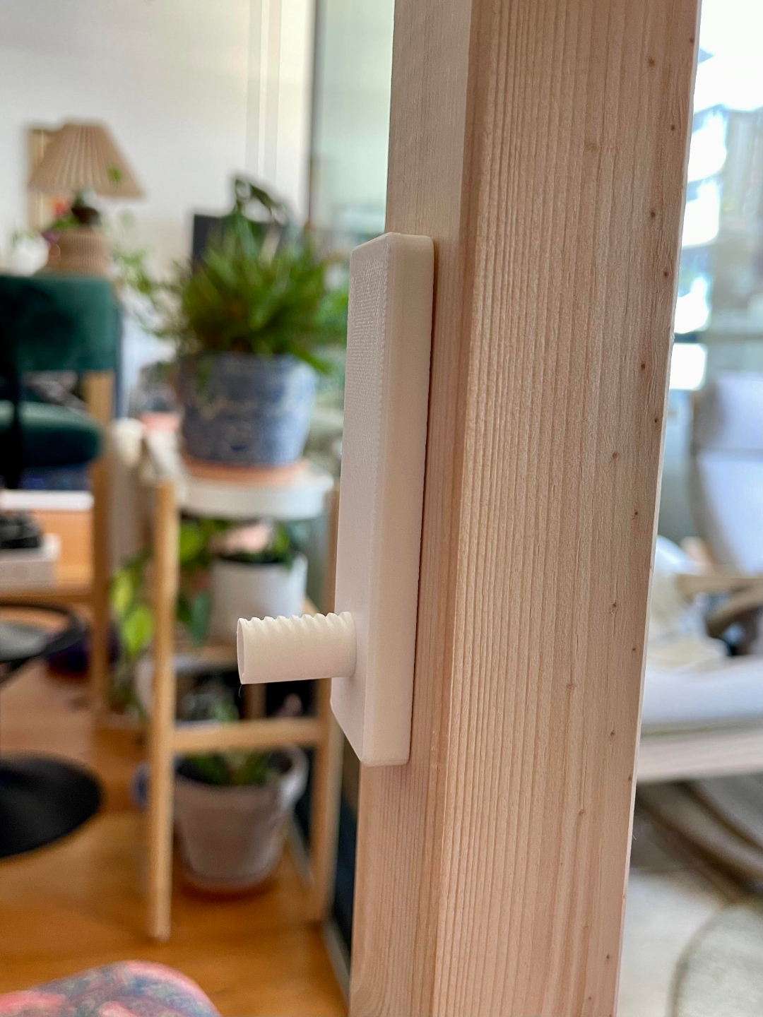 Recessed Command Strip Hook v2