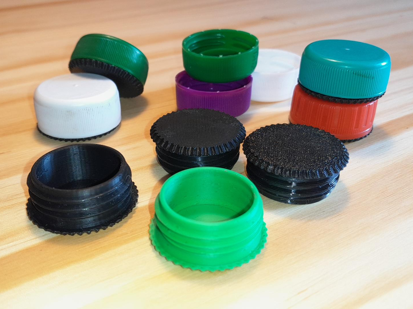 MICRO Bottle Cap Container