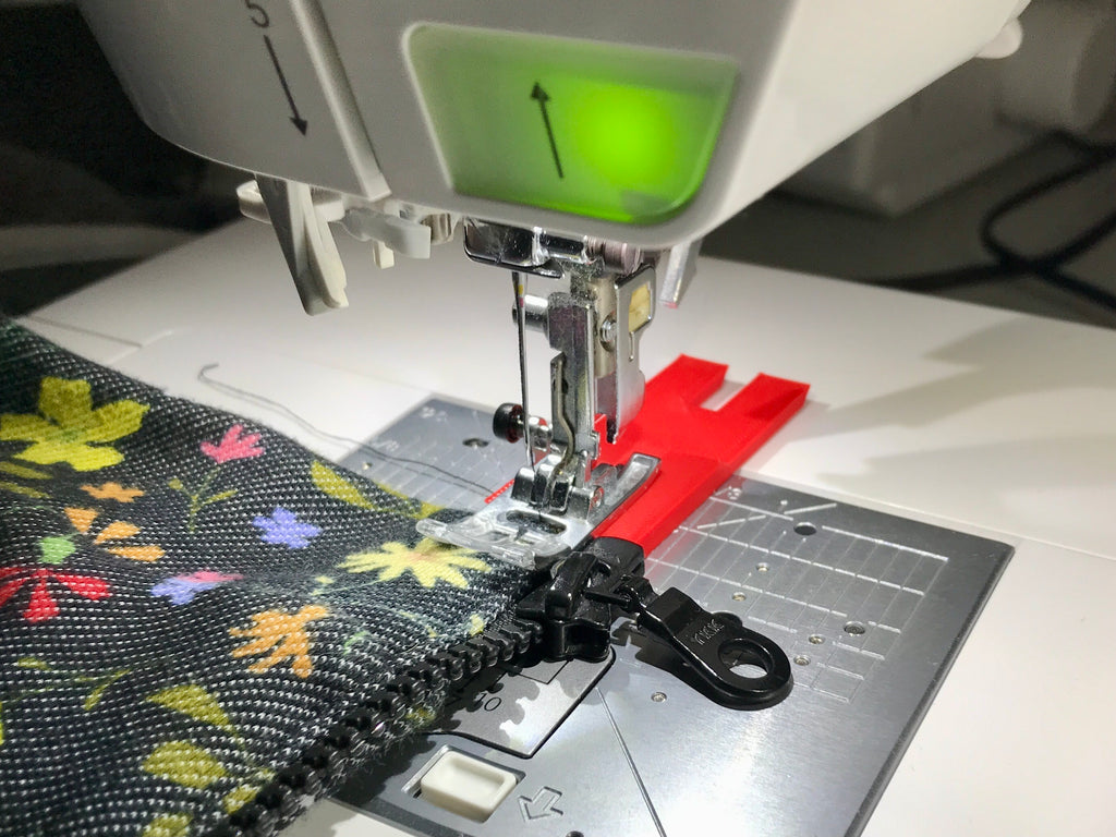 Sewing height compensation tool (Hebamme)