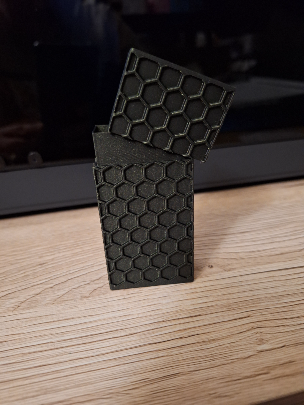 Cigarette Case for 10 Hexagon Design