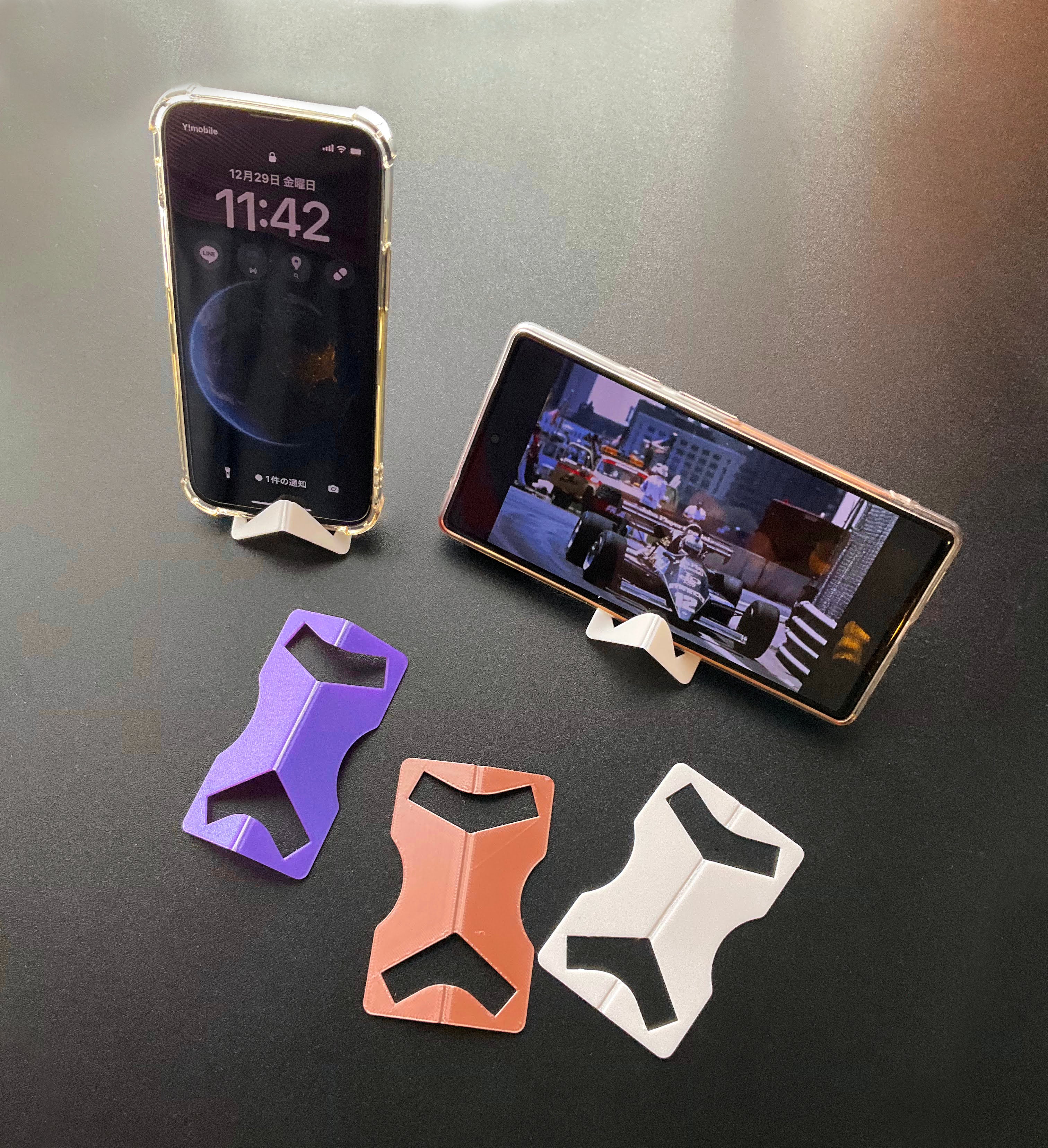 5g of filament phone stand - credit-card sized for wallet fit - print-in-place