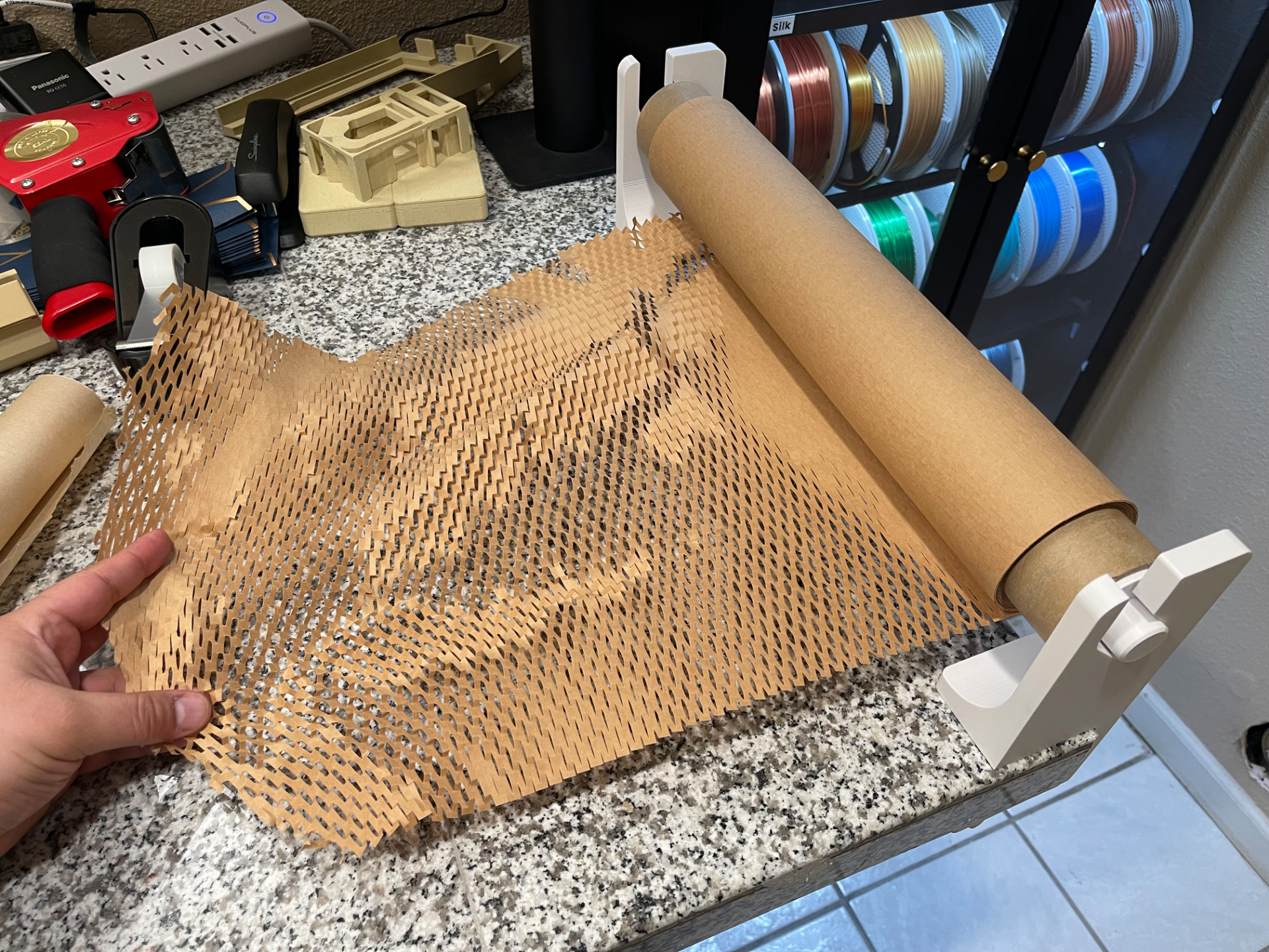 Honeycomb, Kraft, & Butcher Paper Roller w/ Clamps