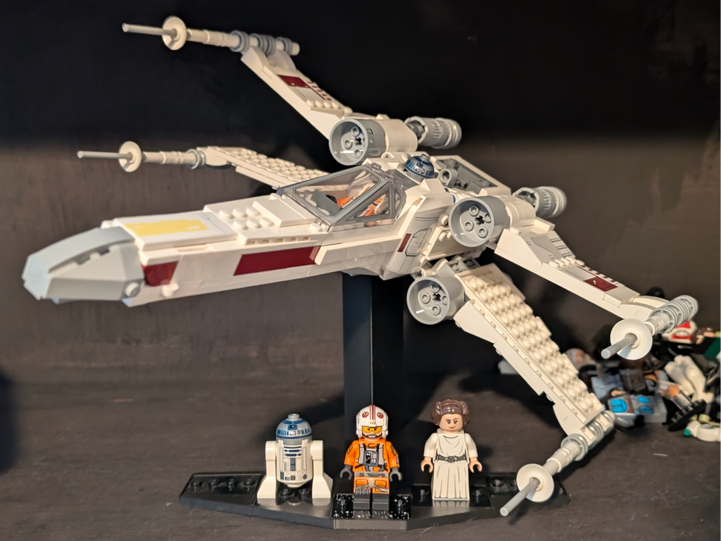 brick star wars ship stand