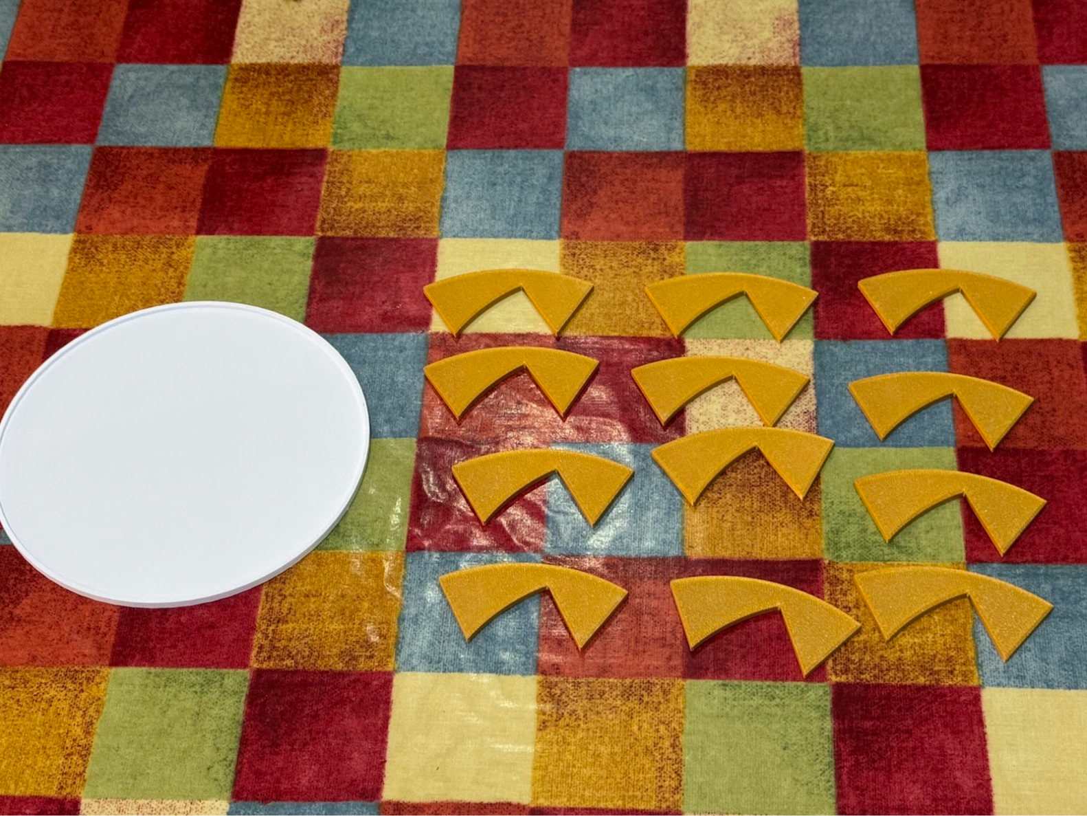 Dozen friends puzzle (circular dissection)