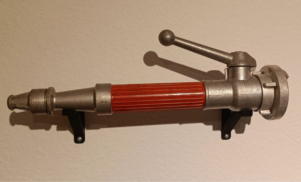 Wandhalterung für Strahlrohr