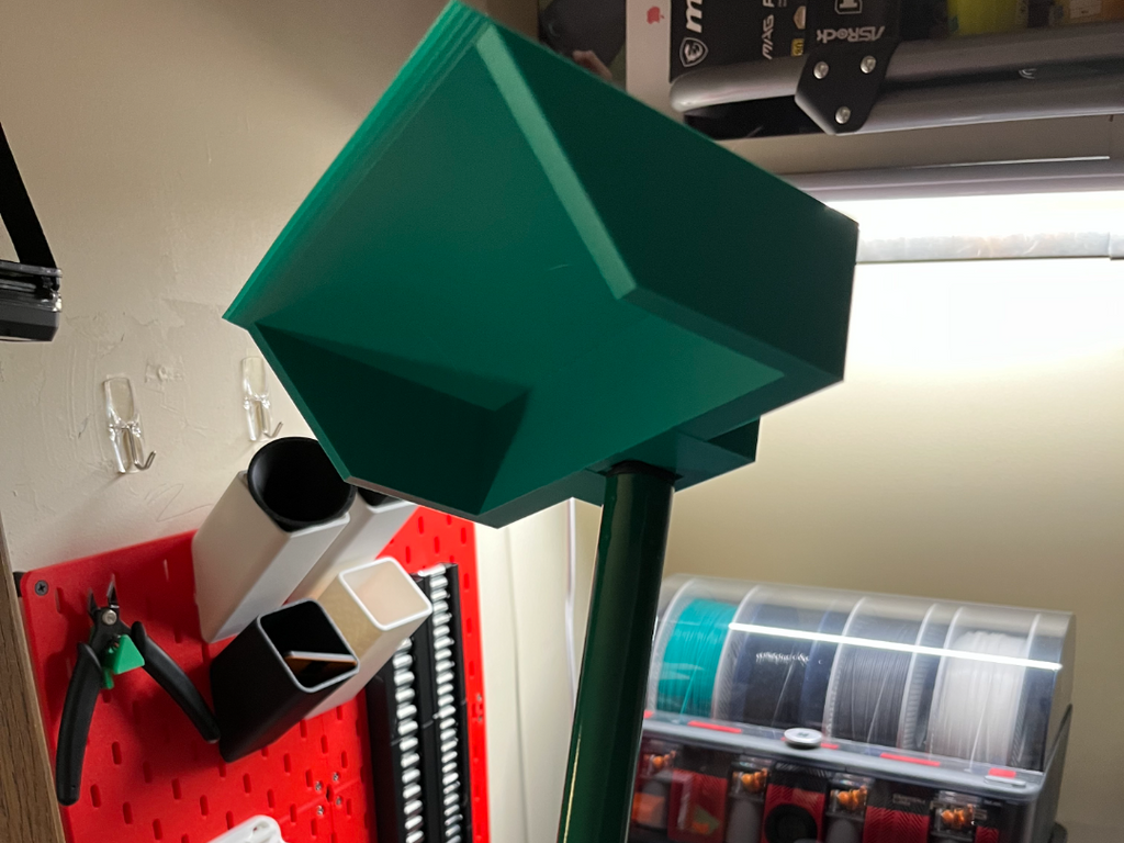 Small dust pan