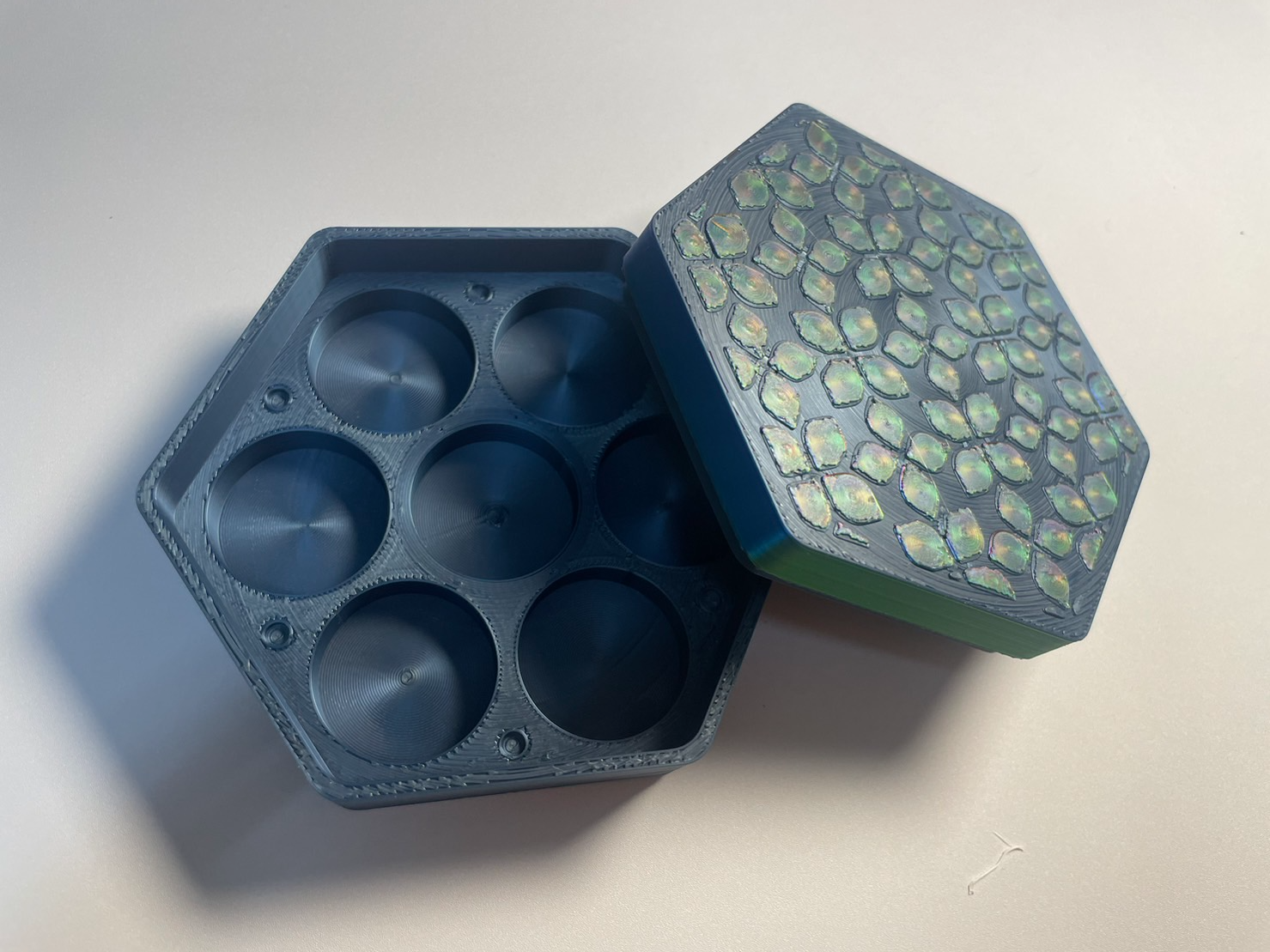 Dice box