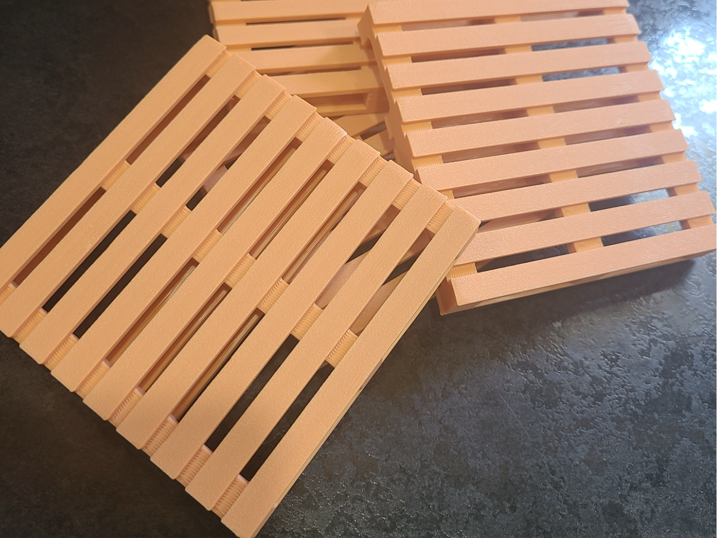 Pallet Coasters with Stand