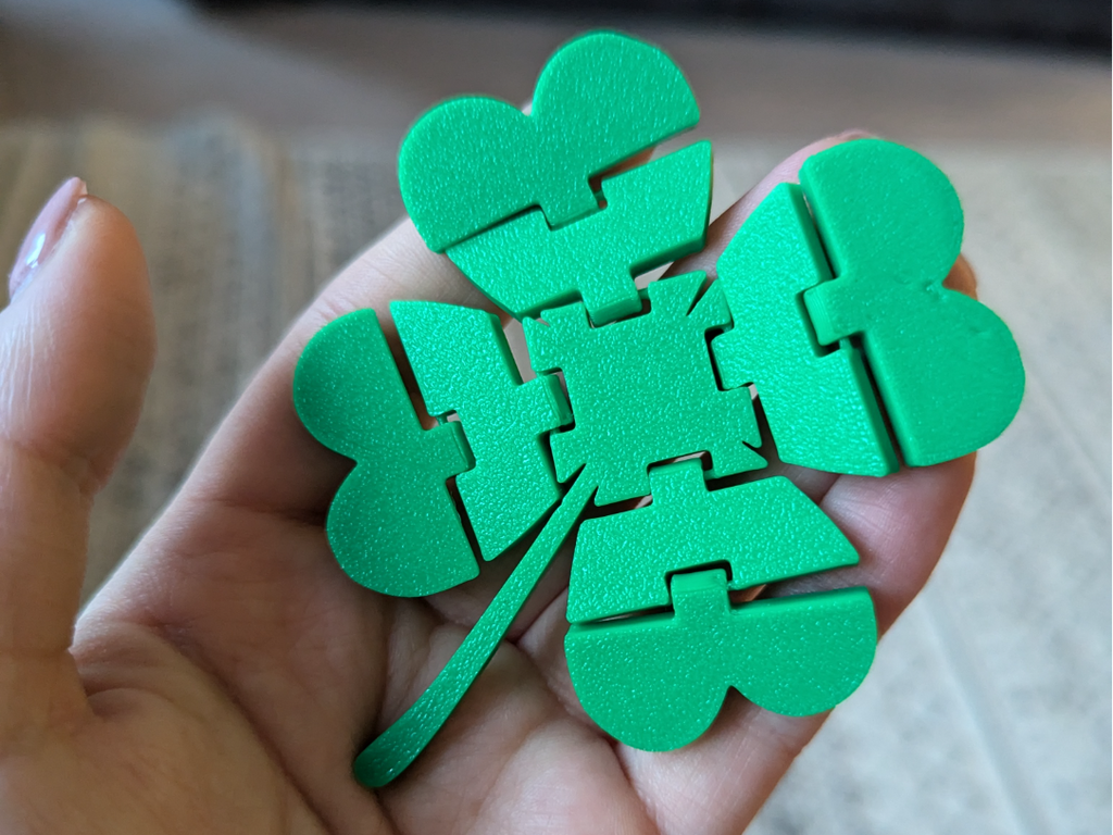 St Patricks Day Lucky 4 Leaf Clover Fidget Toy