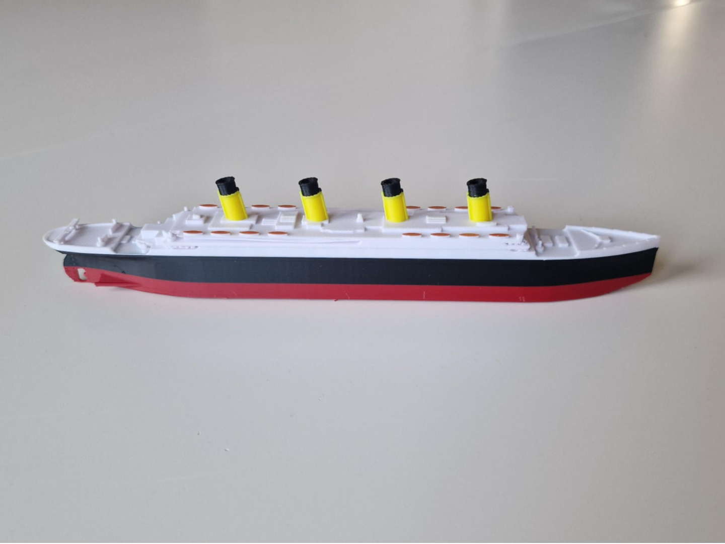 RMS Titanic (easy print)
