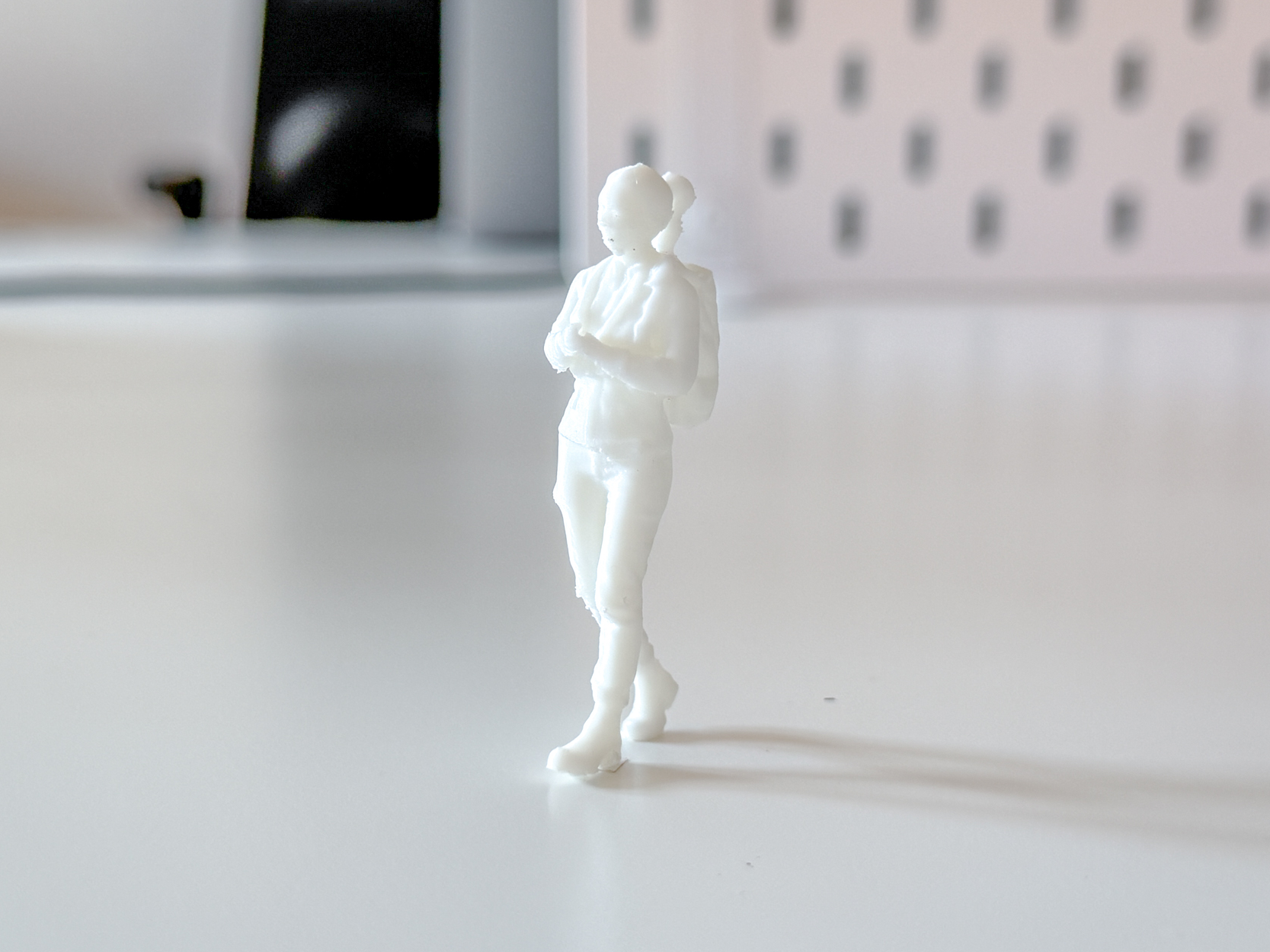 Miniature Woman/Explorer/Tourist for your Diorama