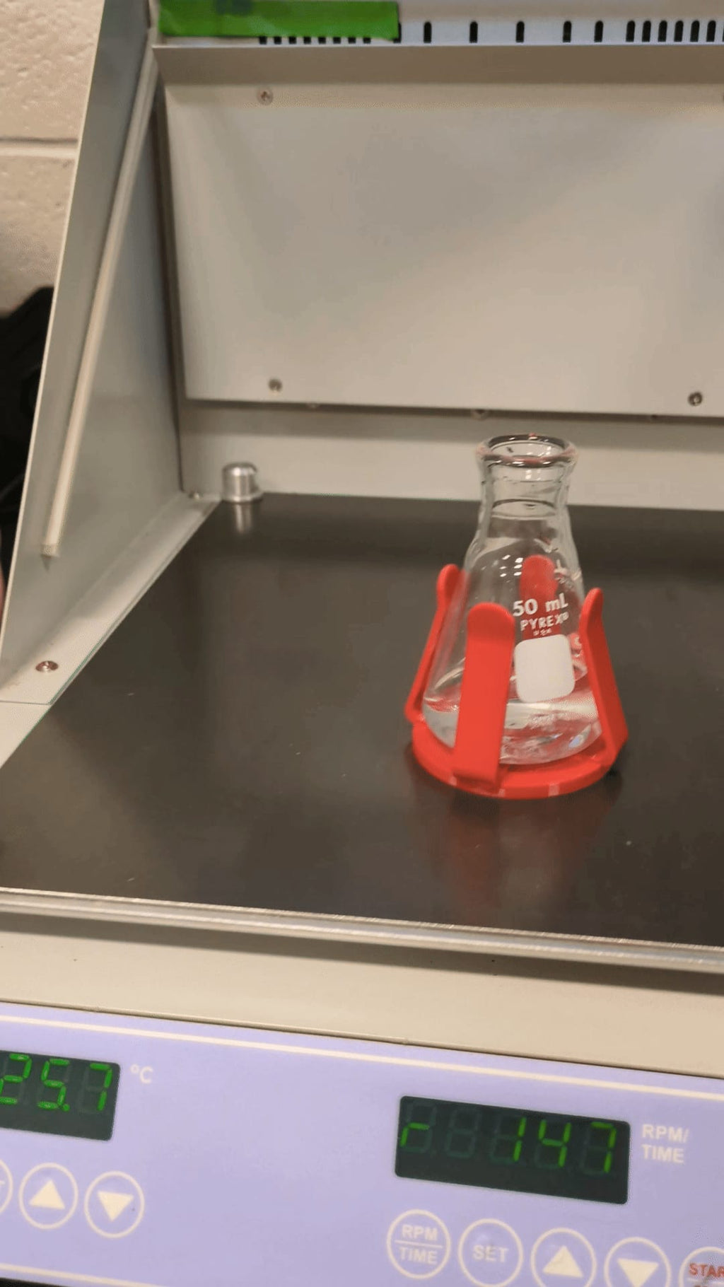 50ml Magnetic Shake Flask Grip