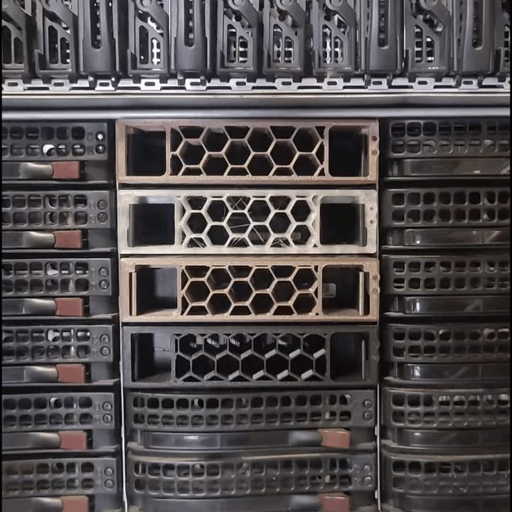 Tool-less 3.5" HDD Caddy for Supermicro Servers