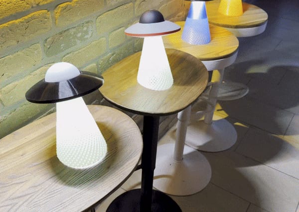 2. Version UFO Table Lamp with Tractor Beam Lighting
